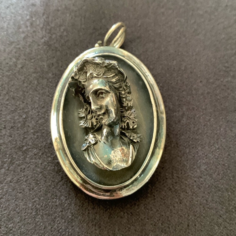 Vintage Henryk Winograd 999 Silver Repose Pendant